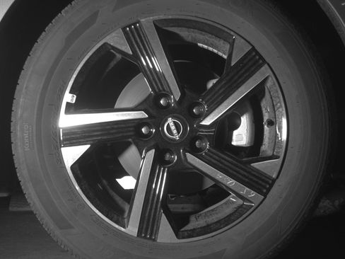 Used 2025 Nissan Sentra SV FWD image 13