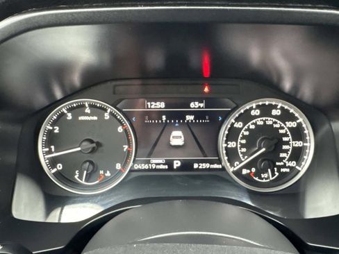 Used 2024 Mitsubishi Outlander SE image 36