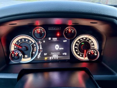 Used 2016 RAM 3500 SLT w/ Quick Order Package 29G SLT image 13