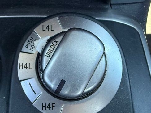 Used 2015 Toyota 4Runner Limited AWD/4WD image 25