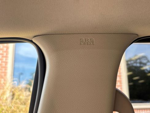 Used 2022 Jeep Grand Cherokee Laredo E w/ Security & Convenience Group image 25