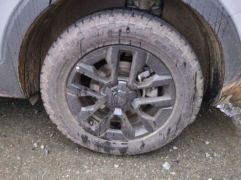 Used 2025 Kia Telluride AWD image 9