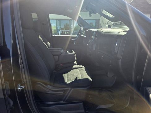 Used 2022 Chevrolet Silverado 1500 Custom AWD/4WD image 13