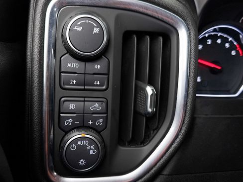 Used 2019 Chevrolet Silverado 1500 LT Trail Boss AWD/4WD image 8