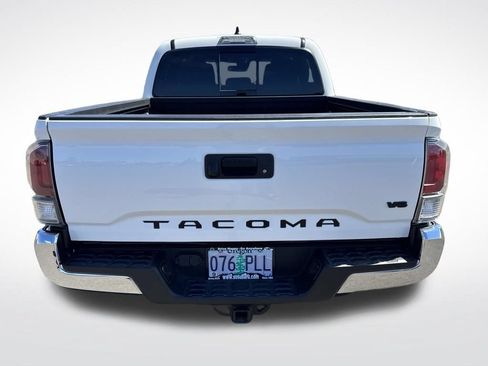 Used 2023 Toyota Tacoma TRD Off-Road w/ Black Out Package (TMS) AWD/4WD image 6