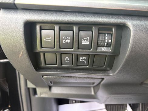 Used 2021 Subaru Forester Premium AWD/4WD image 12