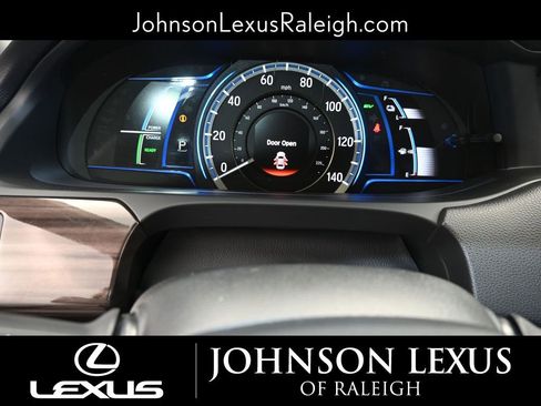 Used 2017 Honda Accord Hybrid Sedan image 14