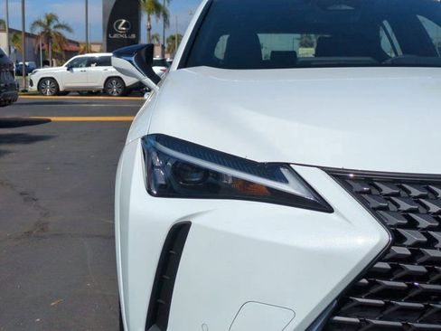 New 2026 Lexus UX 300h 300h PREMIUM image 10