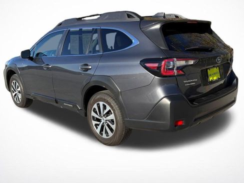 Used 2023 Subaru Outback Premium AWD/4WD image 3