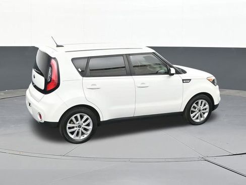 Used 2017 Kia Soul + image 58