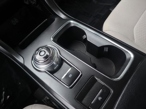 Used 2019 Ford Fusion SE w/ Equipment Group 151A FWD image 78