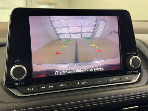 Used 2023 Nissan Rogue SV w/ SV Premium Package image 39