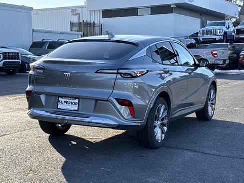 New 2026 Buick Envista Avenir image 3