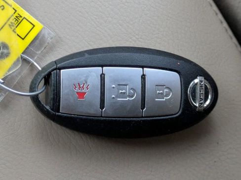 Used 2015 Nissan Rogue SV image 29