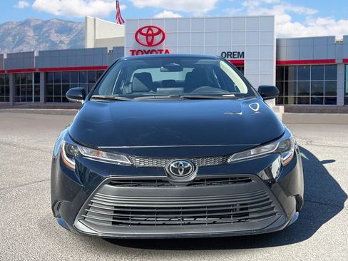 Used 2024 Toyota Corolla LE FWD image 2