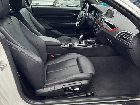 Used 2020 BMW 230i Convertible w/ Convenience Package RWD image 6