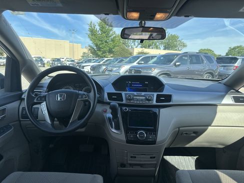 Used 2016 Honda Odyssey SE image 18