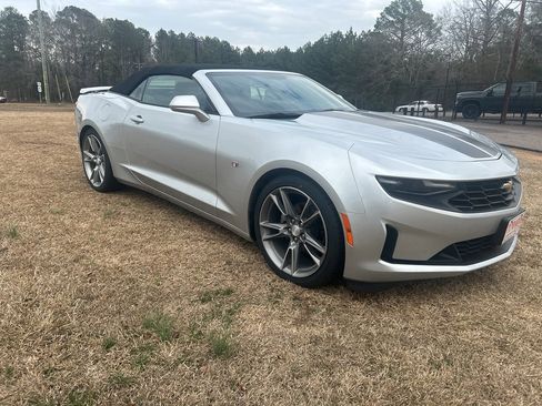 Used 2019 Chevrolet Camaro LT image 6