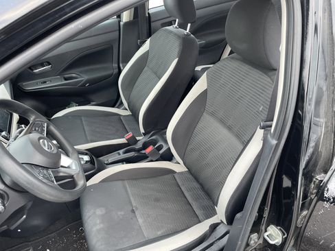 Used 2021 Nissan Versa SV image 16