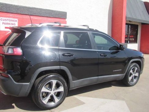 Used 2019 Jeep Cherokee Limited AWD/4WD image 7