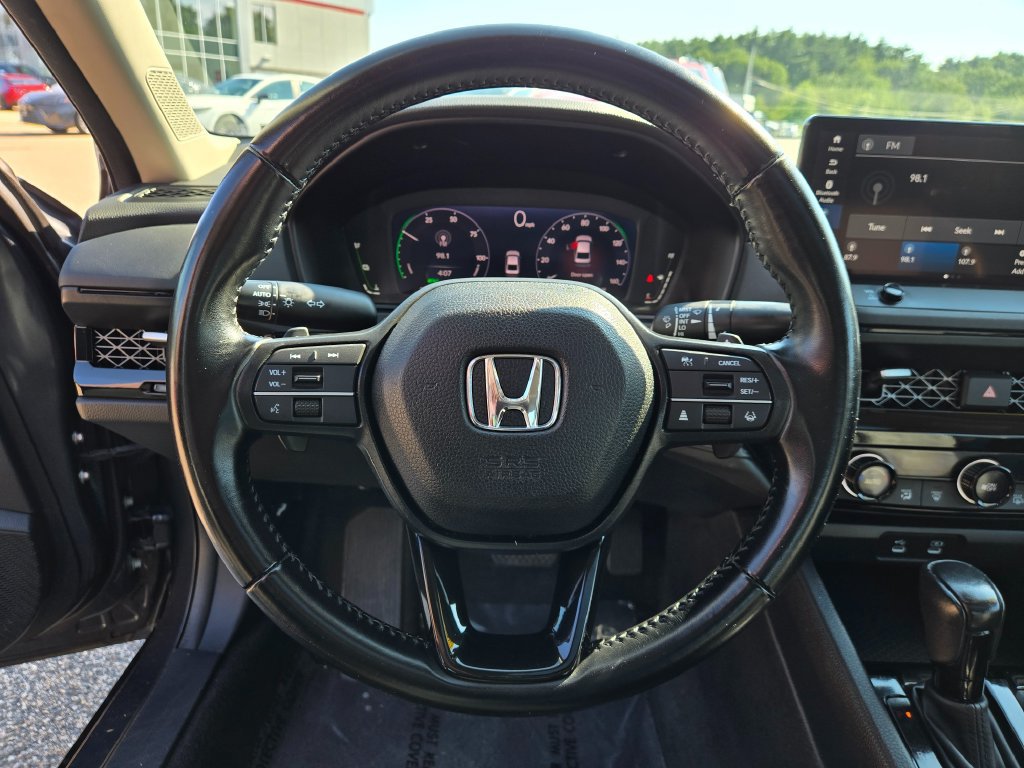 Used 2023 Honda Accord EX-L image 17