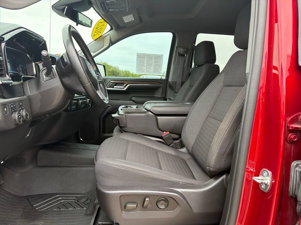 Certified 2023 Chevrolet Silverado 1500 LT w/ Z71 Off-Road Package AWD/4WD image 27