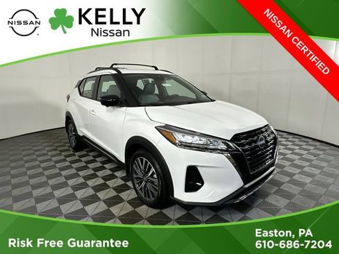 Certified 2023 Nissan Kicks SR w/ SR Premium Package FWD image 1