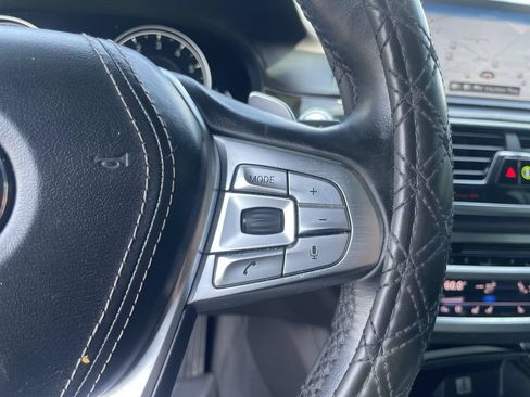 Used 2016 BMW 750i RWD image 18