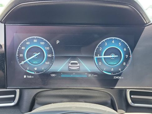 Used 2023 Hyundai Elantra SEL w/ Convenience Package FWD image 9