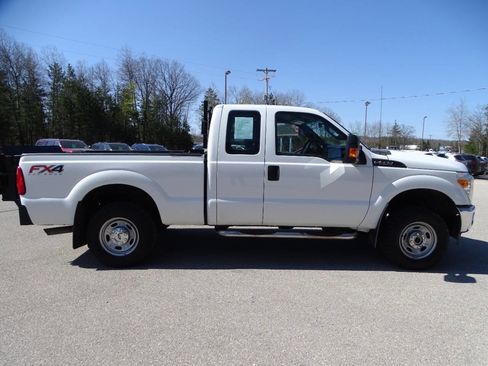 Used 2015 Ford F250 4x4 SuperCab FX4 w/ Power Equipment Group image 42