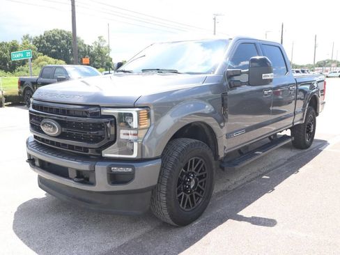 Certified 2022 Ford F250 Lariat w/ Black Appearance Package AWD/4WD image 5