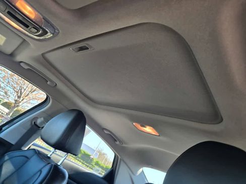 Used 2024 Hyundai Elantra Limited image 13