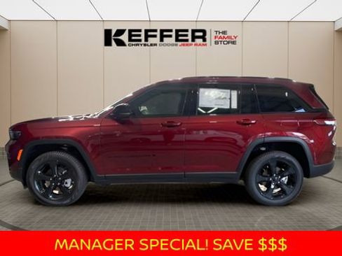 New 2025 Jeep Grand Cherokee Limited w/ Black Appearance Package image 2