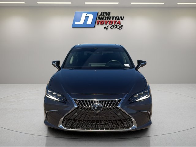 Used 2024 Lexus ES 300h Ultra Luxury w/ Accessory Package (Z2) FWD image 2