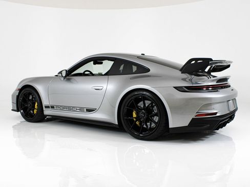 Used 2022 Porsche 911 GT3 RWD image 5