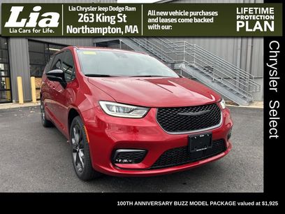 New 2026 Chrysler Pacifica Select
