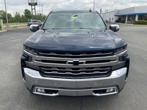 Used 2021 Chevrolet Silverado 1500 LTZ w/ LTZ Premium Package AWD/4WD image 3