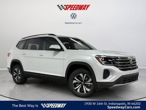 New 2026 Volkswagen Atlas SE FWD image 1