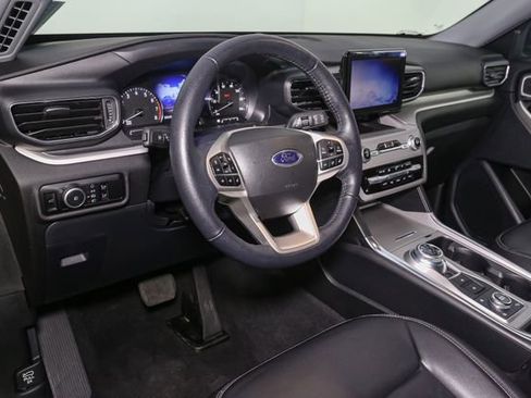 Used 2023 Ford Explorer XLT w/ Equipment Group 202A image 21