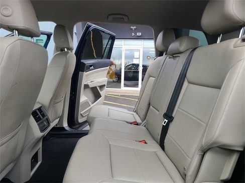 Used 2023 Volkswagen Atlas SE image 22