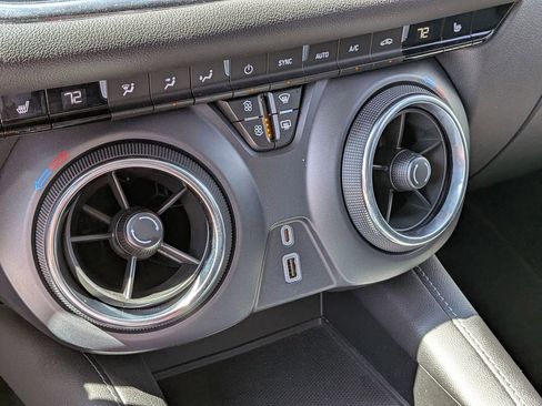 Used 2022 Chevrolet Blazer LT image 25