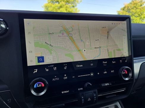 Used 2024 Lexus GX 550 w/ Accessory Package (31) AWD/4WD image 29