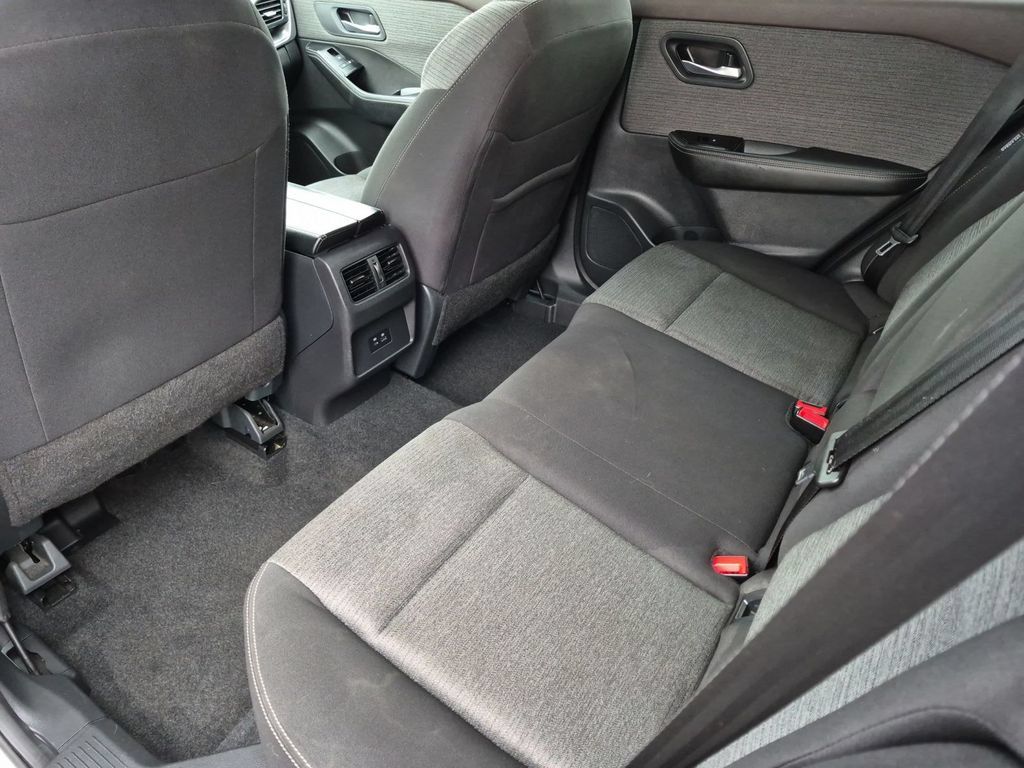 Used 2023 Nissan Rogue SV AWD/4WD image 27