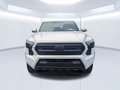 Used 2024 Toyota Tacoma SR5 RWD image 9