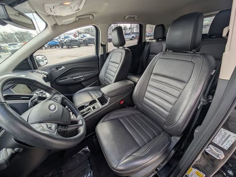 Used 2019 Ford Escape Titanium FWD image 14