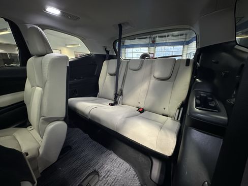 Used 2019 Subaru Ascent Premium image 23