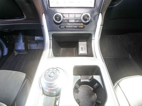 Used 2024 Ford Edge SEL w/ Convenience Package image 19