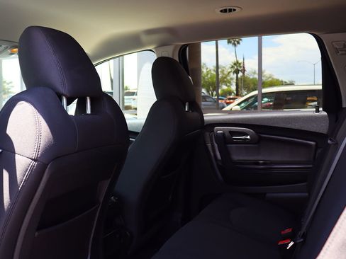 Used 2012 Chevrolet Traverse LT FWD image 35