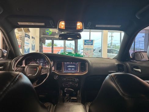 Used 2018 Dodge Charger R/T w/ Plus Group image 16