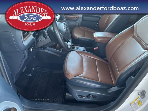 Used 2024 Ford Maverick Lariat image 11